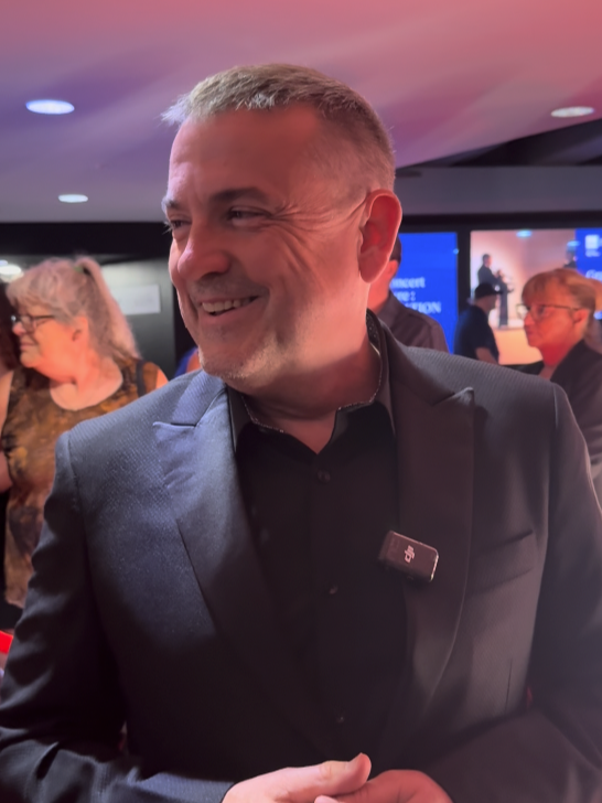 LES SEXY - PART 2 🔥 Qui est le personnage, homme ou femme, le plus sexy de l'histoire de la télévision québécoise? Vos artistes se commettent et répondent à notre question sur le tapis rouge des @prixgemeaux #prixgemeaux#gemeaux2025 #sexy #claudelegault #drole