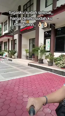 bebas aku bebass 😅 #fypシ゚  #fyppppppppppppppppppppppp  #pengadilanagama  #aktecerai  #viralvideo 