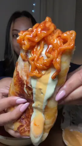 This combo was just tooo good!! @Buldak @tacobell #Mukbangs #mukbang #mukbangeatingshow #asmrsounds #asmrvideos #asmrfood #asmreating #eatingshowasmr #eatingshow #eatwithme #muktok #Foodie #eatingasmr #buldak #tacobell #tacobellmukbang #grilledcheeseburrito #burrito #buldakmukbang 