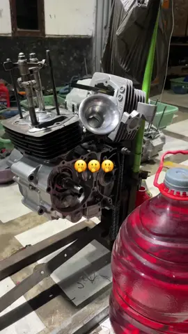 😋😋😋😋😋😋#b2rracingteam #mekaniktiktok #fypage #mesinherex #purwodadi24jam 