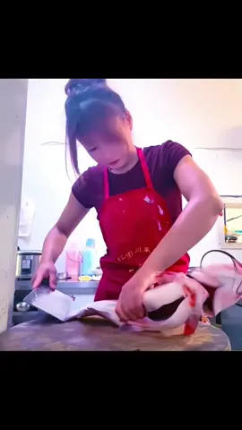 Con gái dịu dàng nết na của mọi người 🤡#funny #haihuoc #funnyvideos #fyp #viral 