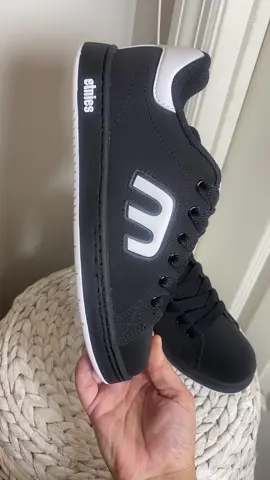 Etnies are in the tiktok shop and on sale as of 9/17/25!! #tiktokshoprestock #etnies #etniesskateboarding #skateshoes #etniesshoes 