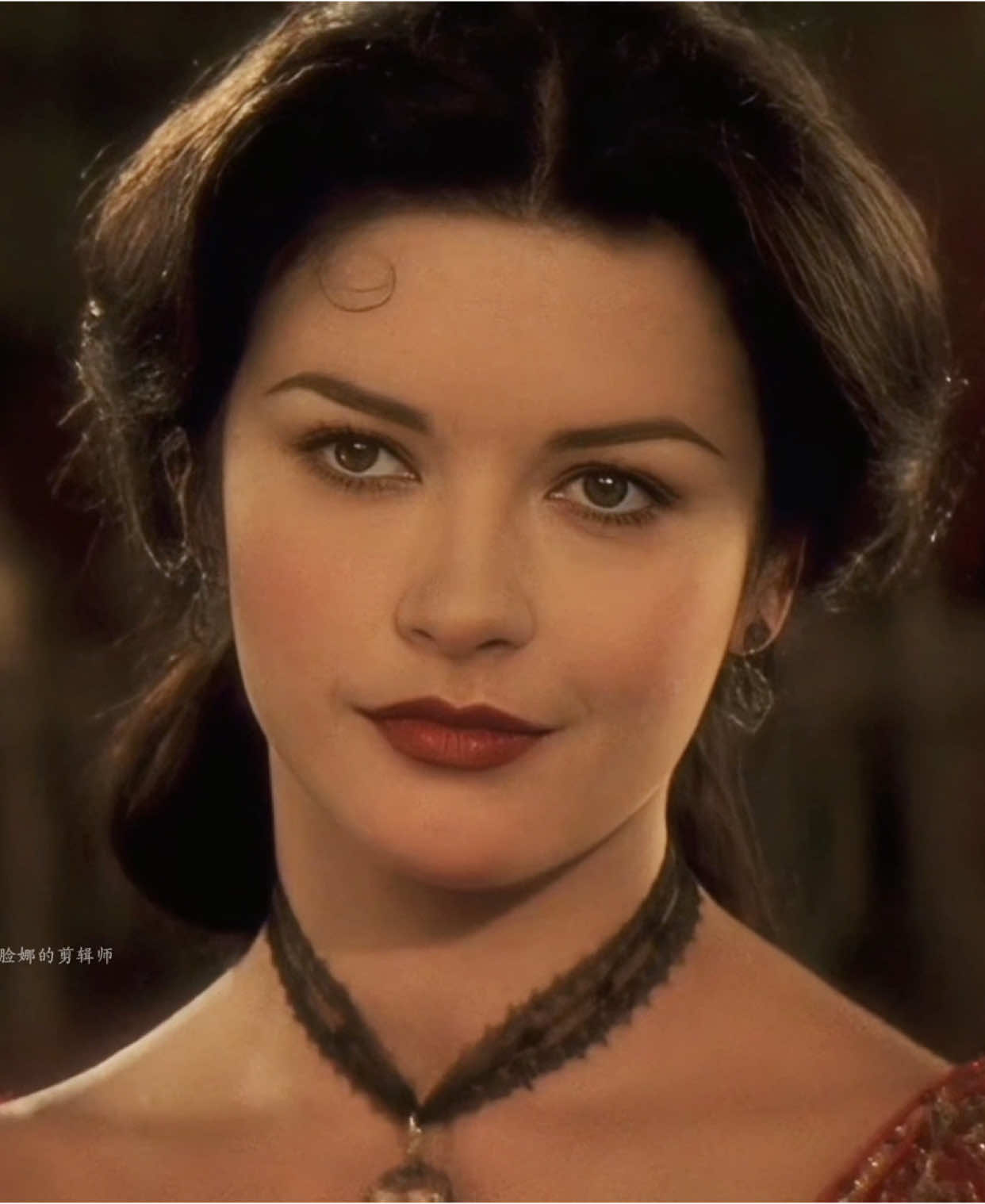 before becoming Wednesday's mother.#fypシ #catherinezetajones #catherinezetajonesedit #beauty #themaskofzorro #themaskofzorroedit #foryoupage 