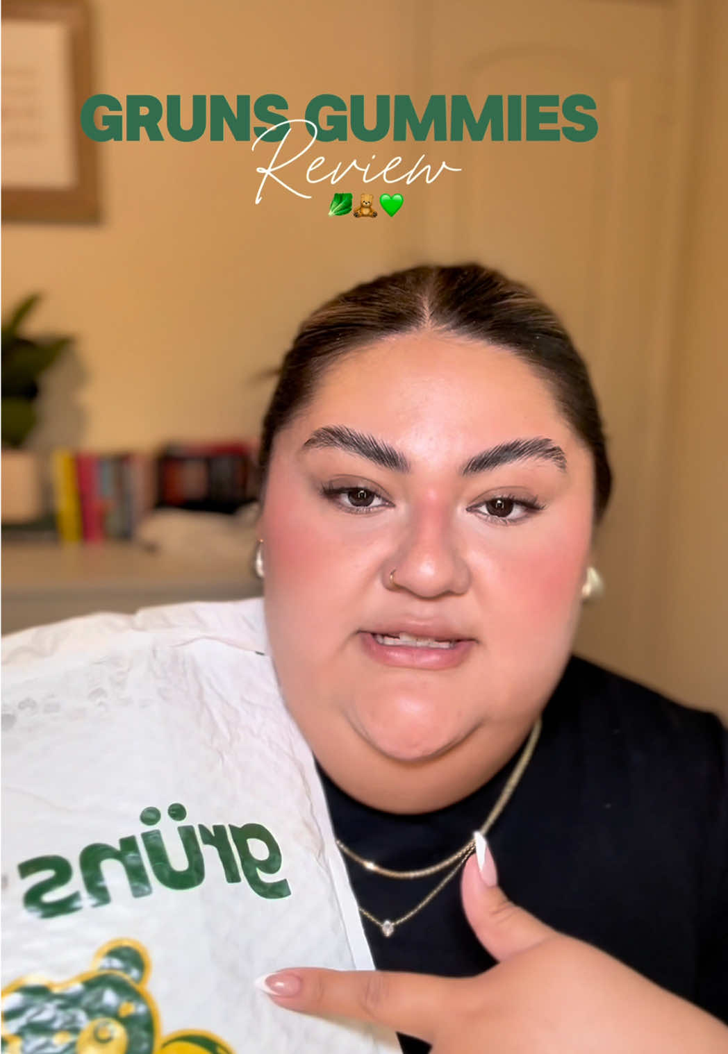@Grüns is the hype real? 🥦🥒🍏🥬👀 #gruns  