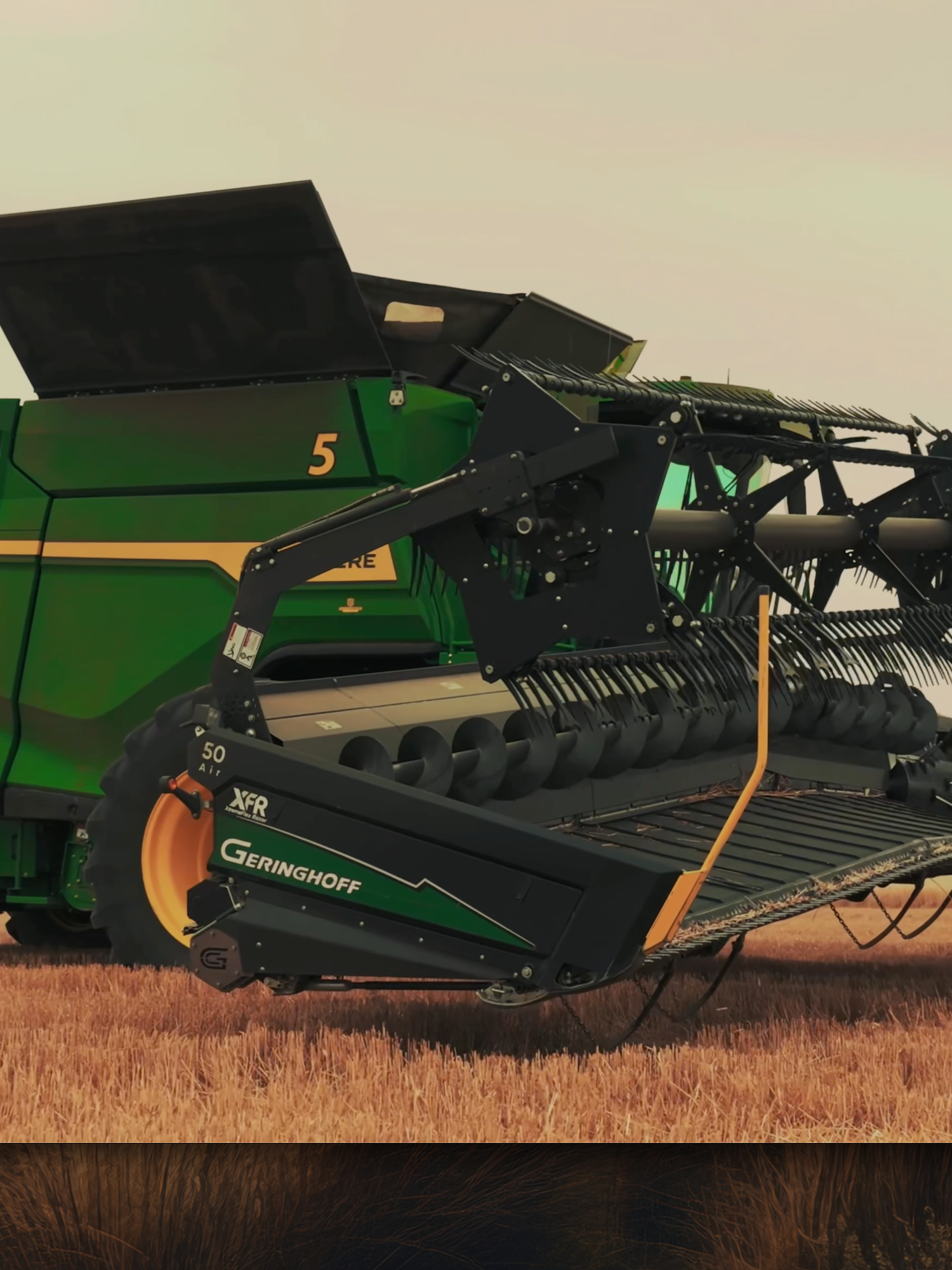 Harvest with 52” of flex. #Geringhoff #johndeere #X9 #farmingequipment #farming #harvest #header