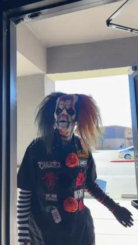 💅 @Chaosthaclown @Buster & Sparky @Sadistic @Hazardtheclown @Fear Zone @Horror Vibes Coffee #fyp #horrortok #lasvegas #fearzone #clowncore 