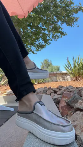 That Austin Lift though. @HeyDude  #heydudeshoes #houseoftiffanyshoes #tiktokshopcreatorpicks #womensfashion #fyp 