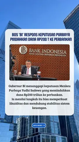 BREAKING NEWS: Gubernur Bank Indonesia (BI) Perry Warjiyo menyatakan dukungan atas langkah Menteri Keuangan Purbaya Yudhi Sadewa yang memindahkan dana pemerintah sebesar Rp200 triliun dari rekening BI ke lima bank milik negara (Himbara). Perry menilai kebijakan tersebut akan memperkuat likuiditas perbankan dan menjadi sinergi antara kebijakan fiskal serta moneter untuk mendorong pertumbuhan ekonomi nasional. “Penempatan dana ini tentu memperkuat injeksi likuiditas yang selama ini juga telah dilakukan BI. Harapannya, bank dapat menyalurkan kredit lebih besar ke sektor produktif,” kata Perry di Jakarta, Rabu (17/9). ( Rincian Dana ) Dana Rp200 triliun itu ditempatkan pada Bank Mandiri, BNI, dan BRI masing-masing Rp55 triliun, BTN Rp25 triliun, serta BSI Rp10 triliun. Penempatan dilakukan dalam bentuk deposito on call dengan bunga 80,476 persen dari BI Rate. Pemerintah mewajibkan dana tersebut disalurkan ke sektor riil dan melarang penggunaannya untuk membeli Surat Berharga Negara (SBN). ( Langkah BI ) Selain kebijakan pemerintah, BI juga telah menambah likuiditas melalui pengurangan instrumen Sekuritas Rupiah BI (SRBI), pembelian SBN senilai Rp217 triliun, serta pemberian insentif likuiditas makroprudensial sekitar Rp384 triliun. Perry menegaskan, meskipun injeksi likuiditas besar dilakukan, BI tetap menjaga prinsip kehati-hatian dengan mengutamakan stabilitas inflasi, nilai tukar rupiah, dan sistem keuangan. ( Dampak yang Diharapkan ) Dengan tambahan dana, perbankan diharapkan bisa lebih agresif menyalurkan kredit bagi dunia usaha, sehingga mendorong pertumbuhan ekonomi dan memperkuat daya beli masyarakat. Namun, sejumlah pengamat mengingatkan agar kebijakan ini benar-benar tepat sasaran. Jika tidak, dana berpotensi hanya “parkir” di bank tanpa memberi dampak nyata ke sektor riil. 👉 Menurutmu, efektifkah strategi ini untuk dorong ekonomi?