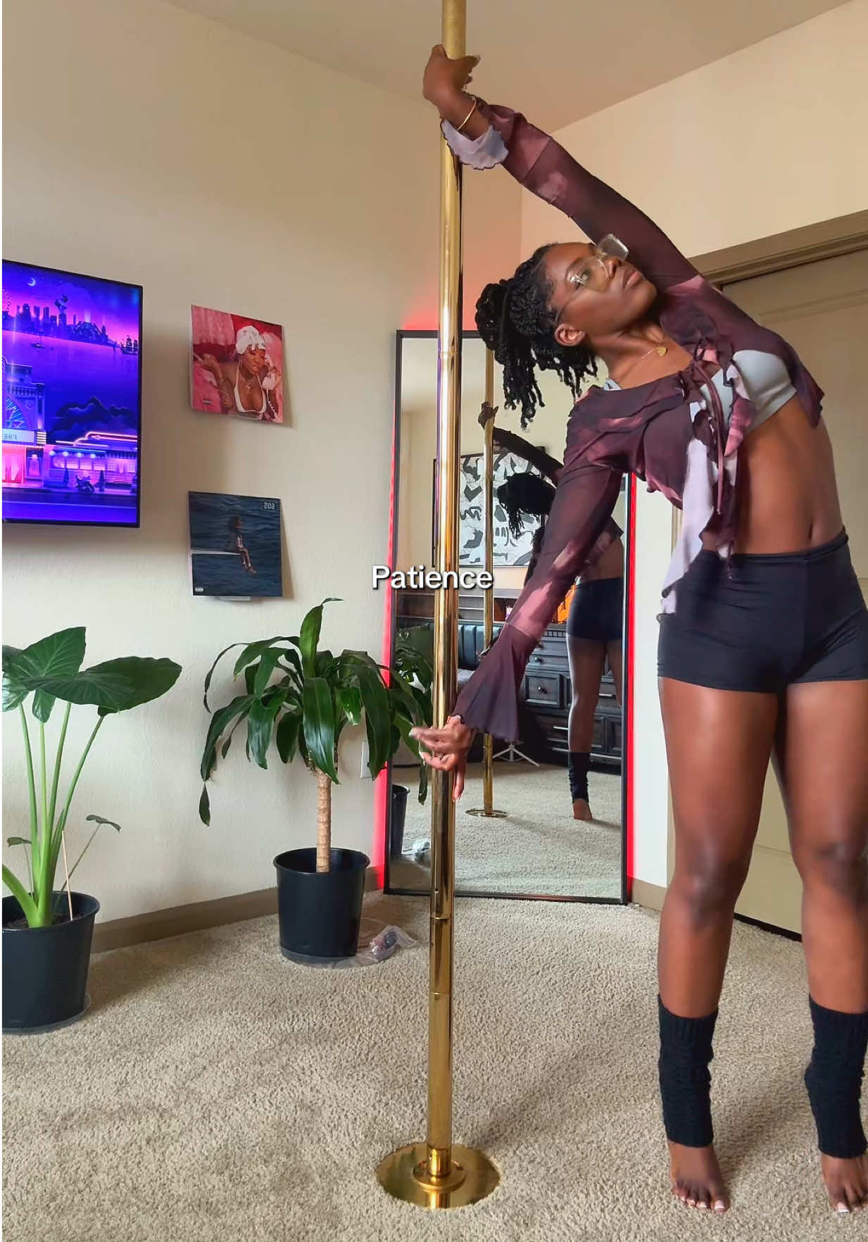 Pole Diary: Attempted that twisted grip airway again today. Mmm, my float isn’t clean but the fact that I can do a bit more than last time means that I’m building up to it. 🌸🙂‍↕️ here’s progress!  • • @Yaheetech Shop #polejourney #polebeginner #pole #polefitness #poletok 
