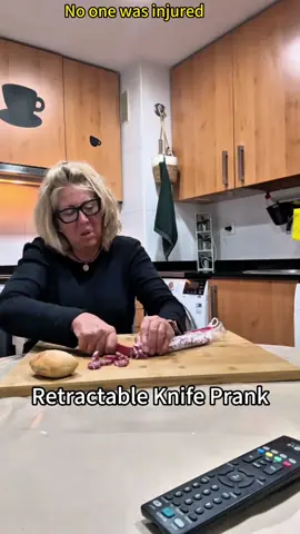 The Fear Test: Could You Handle This Fake Knife Prank?#foryou #funny #viral #trending #funnyvideo