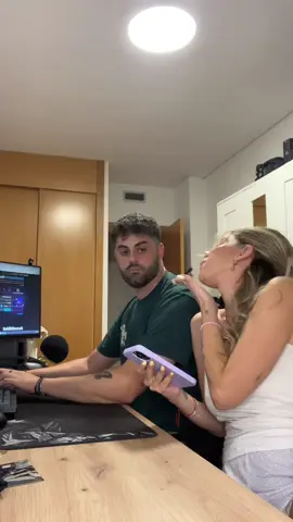 Soy adicto a ti 🤍  @Cristina Lopez #couple