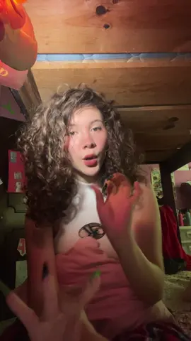me di pena ajena😿 #asmr #asmrcasero #softspokenasmr #softspoken #spitpaintingasmr 