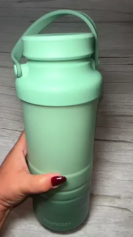 Momcozy breastmilk cooler for breast-feeding moms for pumping mom's makes a great baby shower gift or a great new Mom gift especially for pumping Mom's on the go #momcozy #autumnliving #Creatorlcons #tiktokshopblackfriday #TikTokShopRestock