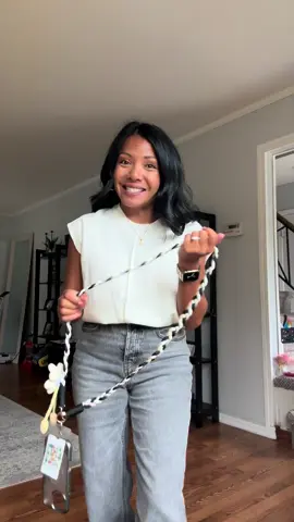 If you need to be hands free at work or while running errands THIS is your solution. It is inexpensive and functional. #crossbodylanyard #teachermusthave #cellphonestrap #handsfree #phonelanyard 