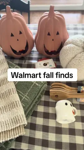 Whoever is buying got @Walmart has it goin on yall! The pottery barn dupes 👏🏻🤌🏻 it’s all so affordable too! #falldecor #walmartfinds #walmartpartner #MomsofTikTok #homeinspo 