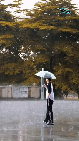 🌅Good morning, Dance under the pouring rain! 🌧 🕺😌#rainyday #LIVEIncentiveProgram #LIVECareer #PaidPartnership #123_wuwei 🤟
