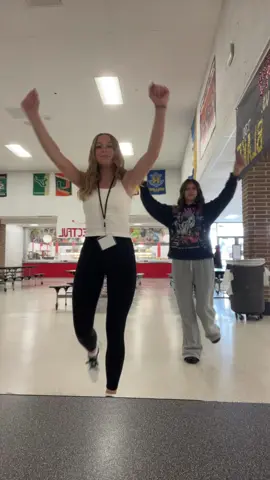 Ayeee pre fashion show tt @madi.265 