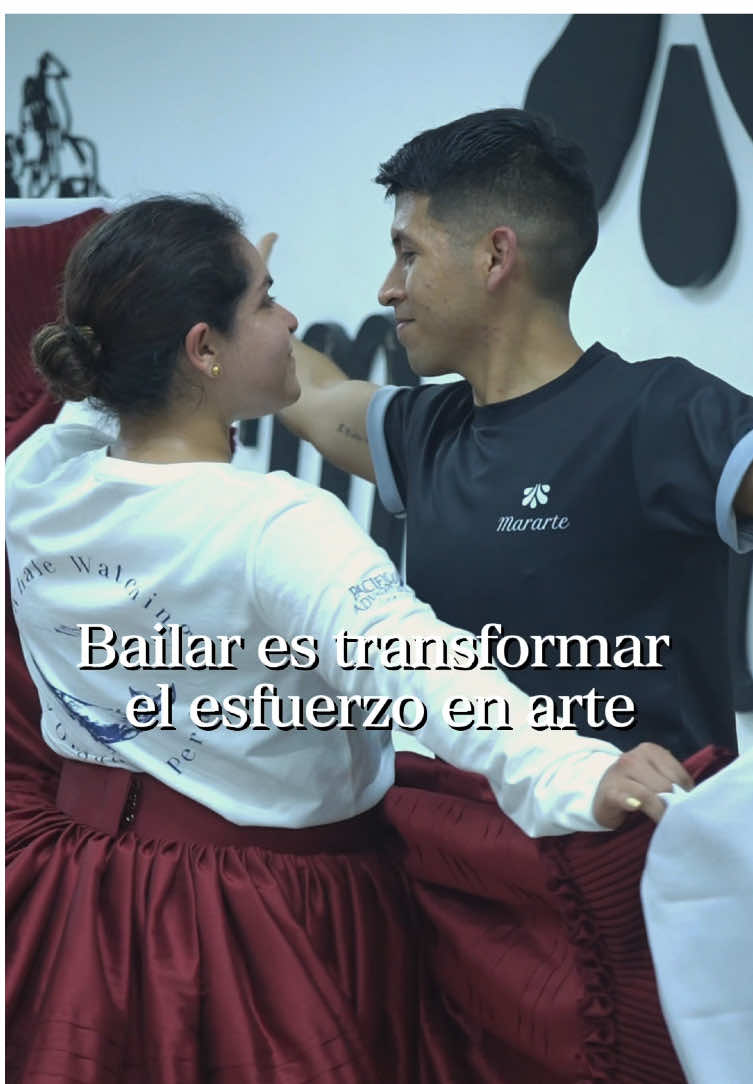 🔥 Bailar es transformar el esfuerzo en arte 🔥  Lo que empieza con sudor, termina en magia ✨  ¿Listo para dar tu mejor paso? 💃🕺 👉 Inscripciones abiertas para octubre.  ¡Cupos limitados! #Marinera #BailarEsArte #ClasesDeMarinera #ViralTikTok #Mararte