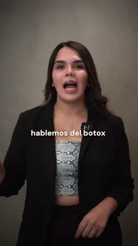 ✨ El botox no solo es estético, también puede transformar tu bienestar. Muchos de nuestros pacientes llegan buscando alivio para la tensión muscular, las migrañas o incluso el bruxismo (rechinar de dientes). El botox funcional relaja los músculos, disminuye el dolor y mejora tu calidad de vida, sin afectar la naturalidad de tu expresión. 🌿💉 Porque no se trata solo de belleza, se trata de vivir con más comodidad, confianza y tranquilidad. 🤍 #BotoxFuncional #Botox #ToxinaBotulinica #Bruxismo #Migrañas #TensionMuscular #EsteticaYBienestar #ArmonizacionFacial #MedicinaEstetica #Bienestar #CuidadoPersonal #DolorDeCabeza #RejuvenecimientoFacial #TikTokEstetico #BeautyTok