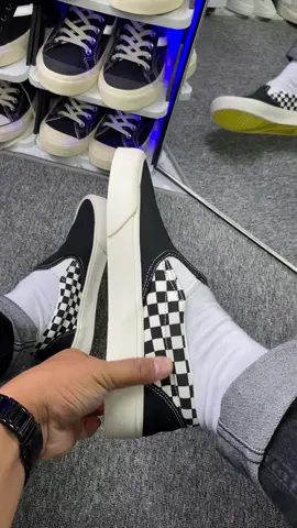 Rekomendasi sepatu slip on keren dari brand Thunderbear  #thunderbear #slipon #sepatuslipon #sepatu #sepatucowok 