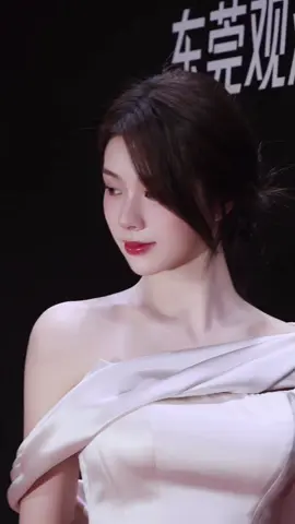 酱板板. #gaixinhtiktok #chinesegirl #fashion #酱板板