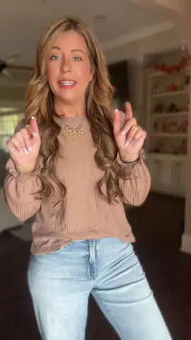 Very cute top #cutetop #fallfashion #fallstyle #TikTokFashion #womenfashion 