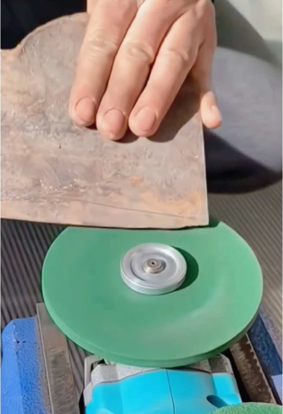 Angle grinder grinding wheel, metal polishing grinding wheel disc, # Angle grinder polishing and grinding wheel disc # Polishing and grinding wheel # Grinding disc # Wheel disc # Polishing and grinding # Hardware tools # Share good tools # Time-saving and labor-saving # Practical tools#Good #viral #foryou #toolstoday #tools #fyp 