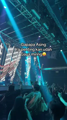 Mengkiri atau mengkanan? #goldentigermedan #trending #fyp #fyppppppppppppppppppppppp #jokes #xyzbca #party #tiger #lewatberanda #neverstopflying 