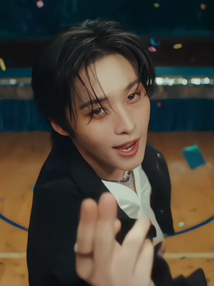 #STRAYKIDS :: aí gente amo muito eles✋️💘#fyyyyyppppppppppppppp #vaiprofycaramba #dedicate #skzstay 