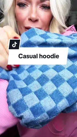 Love this checkered hoodie #hoodie #comfortable. #comfyoutfit #outfitinspo #casual 