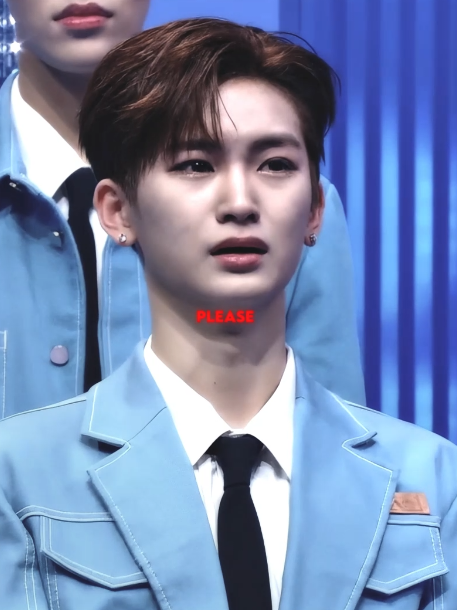 people forget this is ANXIN'S SECOND SURVIVAL SHOW! last time he also reached the finals but failed to debut, PLEASE VOTE FOR HIM! we can't let this happen again 😭😭 #boysplanet #anxin #zhouanxin #보이즈2플래닛 #kpop 