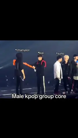 Each group share only one brain cell with their members😂 #bts #straykids #kpop #enhypen #seventeen 