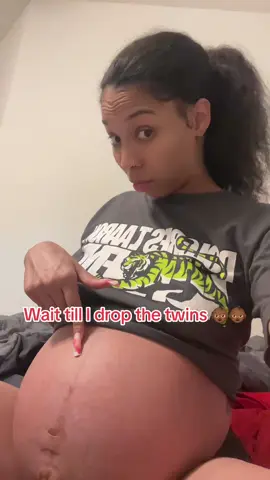 #twinboys #twinmom #pregnanttiktok #MomsofTikTok #newborns 