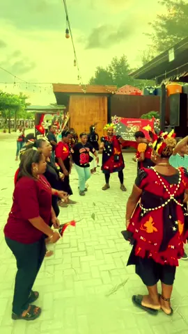 💃🏽🥳 #foryoupage❤️❤️ #tiktokviral #FiturSuaraTikTok #fypシ #independenceday #papuanewguinea🇵🇬 