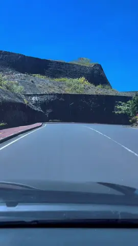 Ada kenangan apa kalian di jalan masuk pantai pandawa ini?? 🥰☺️#pantaipandawa #bali #foryou #paradisetripbali #melalidibali 