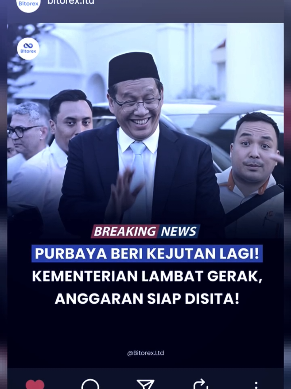 Kementerian Lambat Gerak, Anggaran Siap Disita! 🔥 Menteri Keuangan Purbaya Yudhi Sadewa menegaskan langkah tegas untuk mempercepat serapan anggaran. Ia menyampaikan bahwa mulai bulan depan akan melakukan “patroli” langsung ke kementerian besar yang dianggap lambat membelanjakan anggaran jumbo mereka. Purbaya memberi batas waktu hingga akhir Oktober, dan jika sampai saat itu anggaran belum terserap sesuai prioritas Presiden Prabowo, maka dana tersebut akan segera direalokasi ke sektor yang lebih siap memberi dampak langsung bagi rakyat. Dalam APBN 2025, Kementerian Pertahanan tercatat sebagai penerima anggaran terbesar Rp166,26 triliun, disusul Polri Rp126,62 triliun, serta Kementerian Kesehatan Rp105,65 triliun. Dana jumbo ini diharapkan benar-benar memperkuat bidang kesehatan, infrastruktur, serta pelayanan publik, bukan sekadar tersimpan tanpa digunakan. Langkah “patroli” ini menjadi sinyal kuat bahwa pemerintah serius memastikan setiap rupiah bekerja lebih cepat dan efektif untuk masyarakat. Dengan begitu, keuangan negara tidak hanya mengendap di rekening, tetapi benar-benar menghadirkan manfaat nyata bagi kehidupan rakyat. #fyp #menterikeuangan  #purbayayudhisadewa  #purbayaeffect #foryoupage