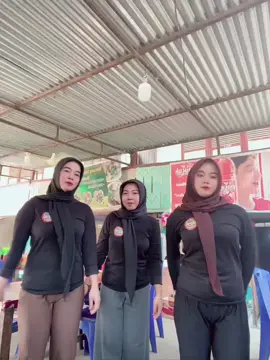 #mieayamthebstt🍜 #baksoviral #fypシ゚ #lagitrending #pejuangrupiah bagoyang kitaa😭🤣@Arsy @ImMa Uwwoe 