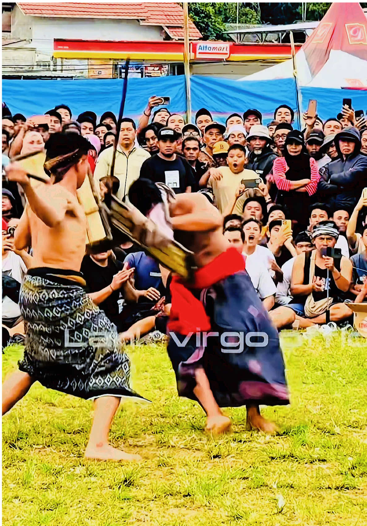 Serawah perine vs baloq selandung#pereseanlombok #tradisibudayasasaklombok #serawahperine 