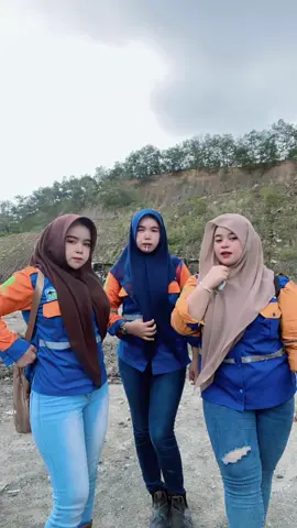 #tambangbatubara #operator #cewetambang 