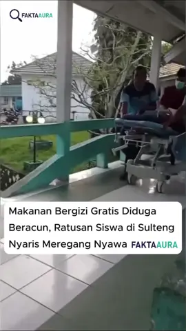 Ratusan Siswa di Banggai Kepulauan Diduga Keracunan Makanan Bergizi Gratis Ratusan siswa yang terdiri dari Sekolah Dasar (SD), Sekolah Menengah Pertama (SMP), dan Sekolah Menengah Atas (SMA) di Kecamatan Tinangkung, Kabupaten Banggai Kepulauan, Sulawesi Tengah, diduga mengalami keracunan massal setelah mengonsumsi Makanan Bergizi Gratis (MBG) Rabu (17/9/2025). Keracunan ini diduga berasal dari menu ikan cakalang yang disediakan. Hingga saat ini, sekitar 200 siswa dilaporkan mengalami gejala mual, muntah, dan pusing. Gejala tersebut muncul tidak lama setelah mereka menyantap makanan yang dibagikan. Sebagian siswa bahkan harus dilarikan ke Rumah Sakit Trikora Salakan untuk mendapatkan penanganan medis lebih lanjut. Berdasarkan data awal, dari sekitar 3.000 penerima MBG di wilayah tersebut, ratusan siswa di antaranya kini menjadi korban.  Ikuti @faktaaura agar tidak ketinggalan berita viral lainnya   via : folk Konoha #beritaterkini #prabowo #makanbergizigratis #sulawesi #nasional