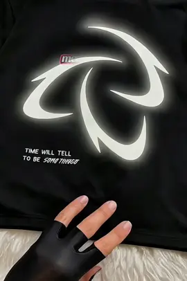 menyala abangku 🔥 rekomendasi kaos pria keren kaos ini ketika malam hari akan menyala#kaos #kaosmenyala #kaoskeren 