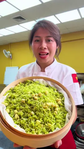 “Xôi cốm hạt sen “ làm sao để hạt cốm không bị bết, không nhão, lại giữ được màu xanh đẹp mắt? Bí quyết đơn giản ngay trong video này của Tâm Yêu nha 👌Chị em lưu lại và chia sẻ video để mình có thêm một món ngon cho gia đình nha  #công_thức_bánh_mì_kinhdoanh_tâmmiu #daynauchetammiu #hocnauancungtammiu #cotamdaynauchekd #xoicomhatsenkd_tâmmiu 