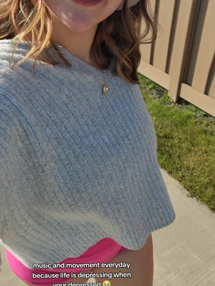 I love walks!! #gym #relatable #fyp #selflove #confidence 