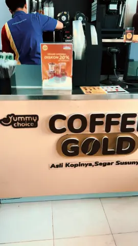 Apakah ini adiknya point coffee. Cocok betul buat kita anak kabupaten mau ngopi yg low bugdet 😬 #yummychoice #coffeeindomaret #coffeeoftheday 