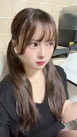 ツインテール⌒(｡･.･｡)⌒
