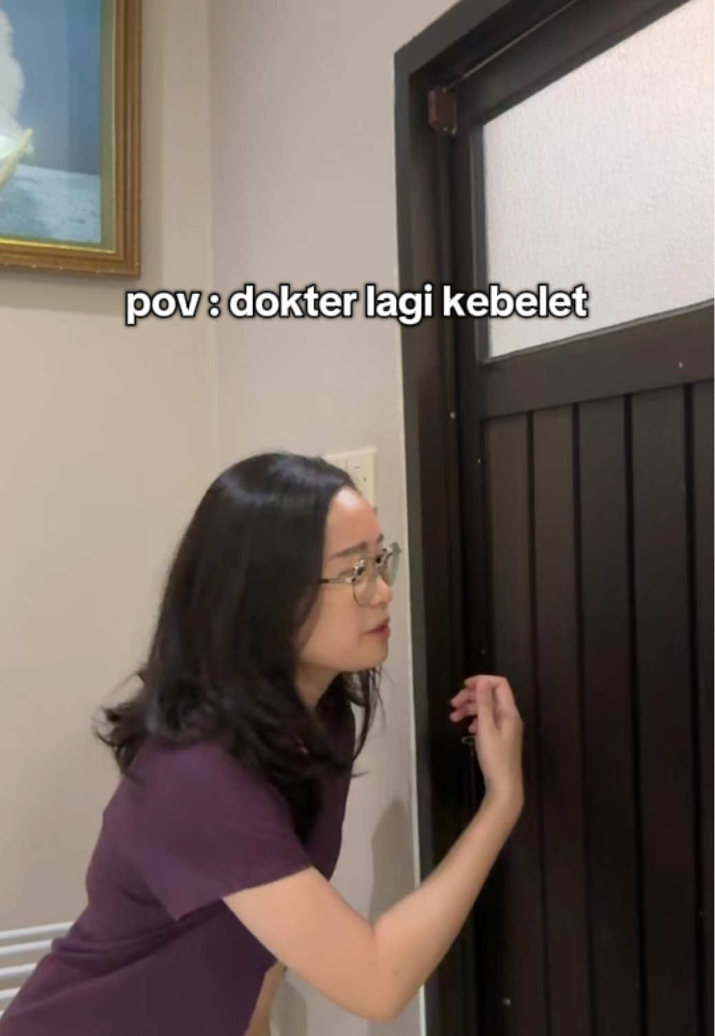 jadi.. masih mau main hp di toilet sambil scroll sosmed?😇 #edukasikesehatan #edukasi #hemoroid #couple #funny 