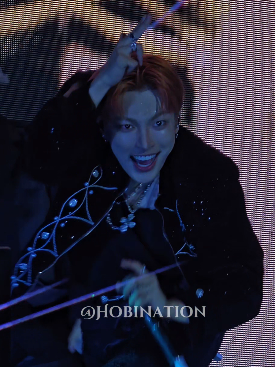 Hongjoong 😳  #hongjoong #kimhongjoong #ateez #ateezfyp #ateezatiny