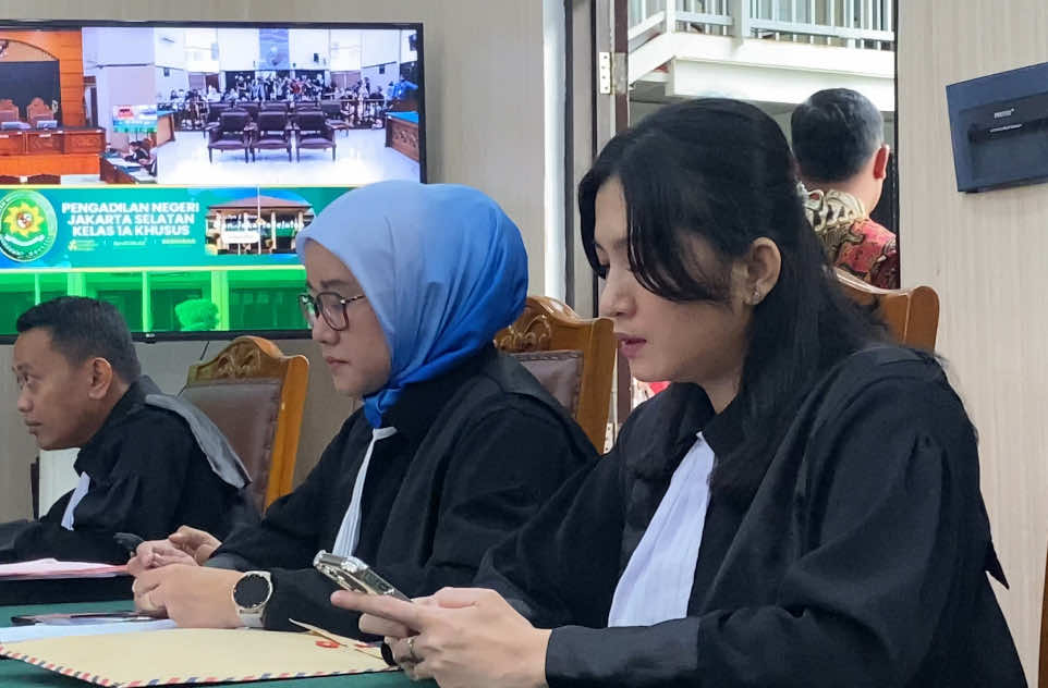 PENGACARA BARU NIKITA MIRZANI BACA AYAT SUCI AL QURAN SEBELUM SIDANG DIMULAI #hepinews  #rezagladys 