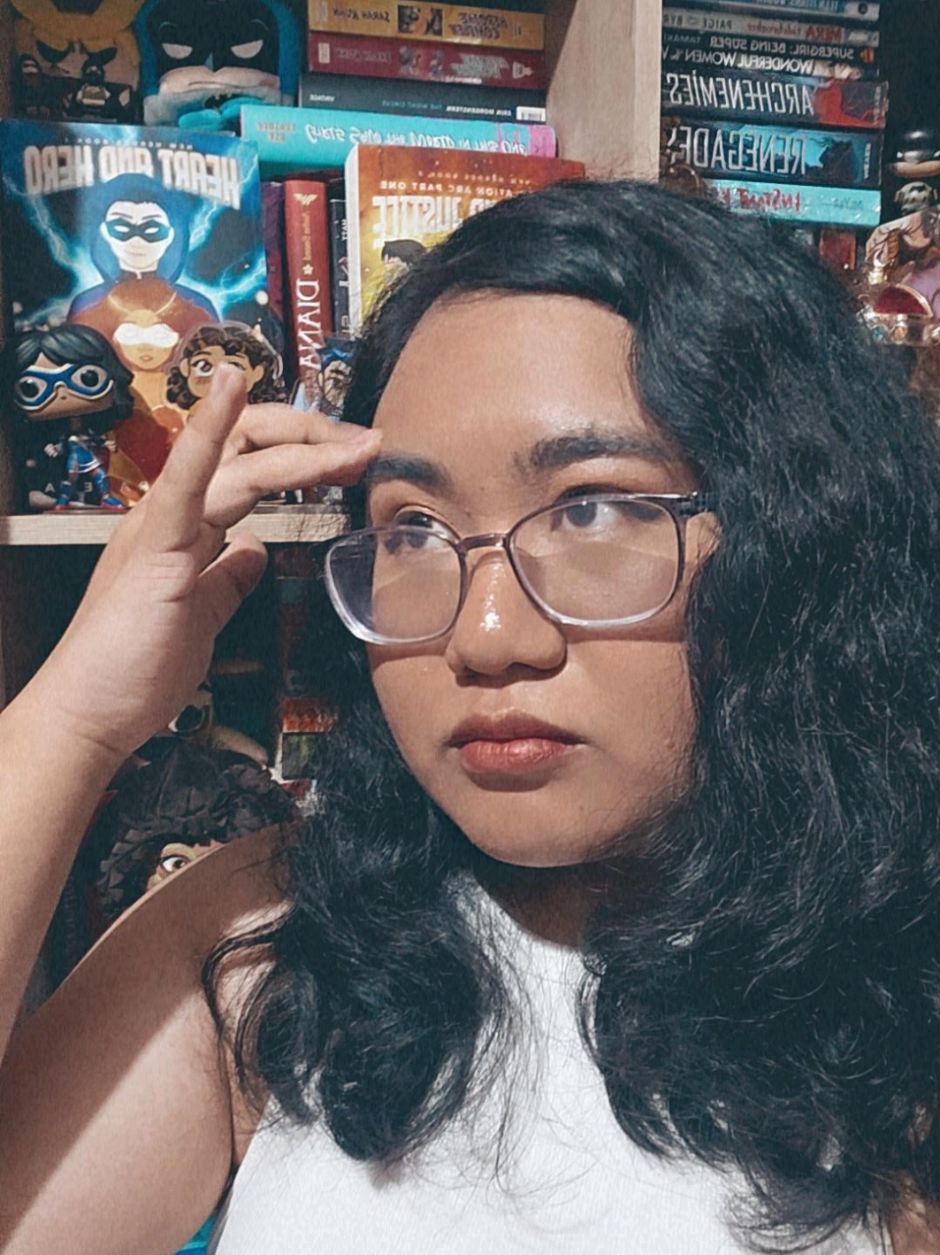 I'm back with trying to make videos talking about my books, writing, and the things that influenced what I wanted to write about! ＼(^-^)／ Read the New Heroes series! I give you ... 🧡 an introverted superhero fangirl. 💙 a people pleasing son of two former superheroes. 🧡 a prophecy. 💙 a secret school for superhumans. 🧡 a superhero fandom. 💙 dangerous super powers.   Set in an alternate PH 🇵🇭 where superhumans, superheroes, and PH mythical beings exist...there's just a bunch of politics and secret stuff that hold the balance of all the different communities together. And maybe the Heart 🧡 is either going to be the protector of that balance...or a threat! Find out more in thenewheroesseries.carrd.co  #booktokph #booktokphilippines #indiebooks #indiebooktok #authorsoftiktok 