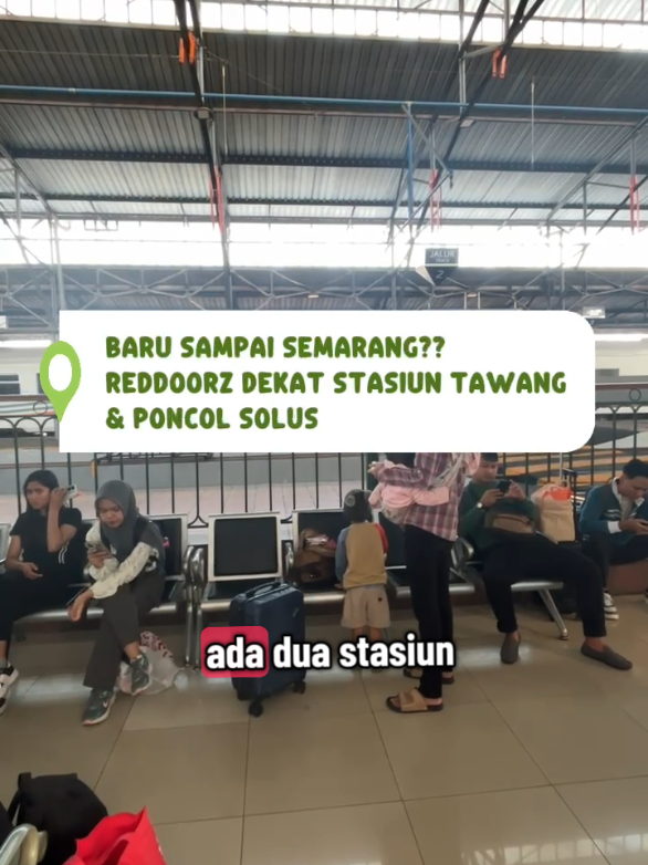 ✨ Transit dekat Stasiun Tawang & Poncol lebih hemat bareng RedDoorz Hostel Near Kota Lama Semarang! 💰 Mulai 100ribuan aja, kamar nyaman tipe Deluxe dengan AC, TV, WiFi kenceng & water heater. 📲 Booking di aplikasi RedDoorz, masukin kode promo YuKnginep biar dapat extra diskon. #RedDoorz #HotelSemarang #DekatStasiunTawang #DekatStasiunPoncol #bukasemuapintu 